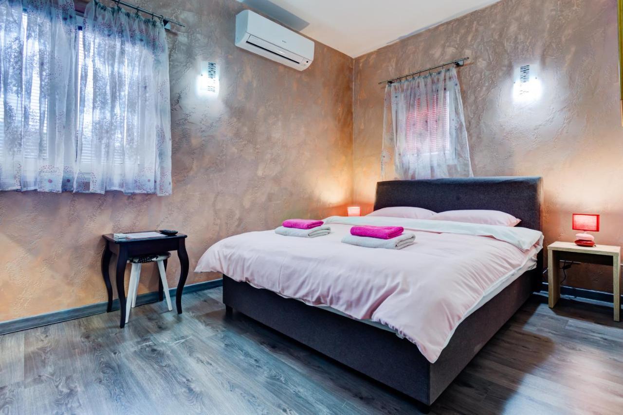 شقة Castelomi بودغوريتْسا المظهر الخارجي الصورة